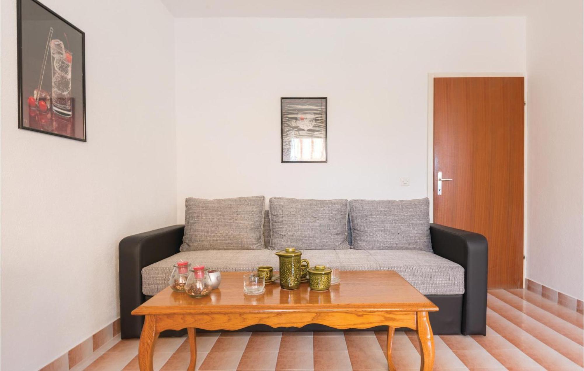 Nice Apartment In Tucepi With Wifi Exterior photo